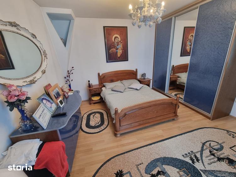 Casă cu 6 camere cu Teren 360 Mp în Ultracentral