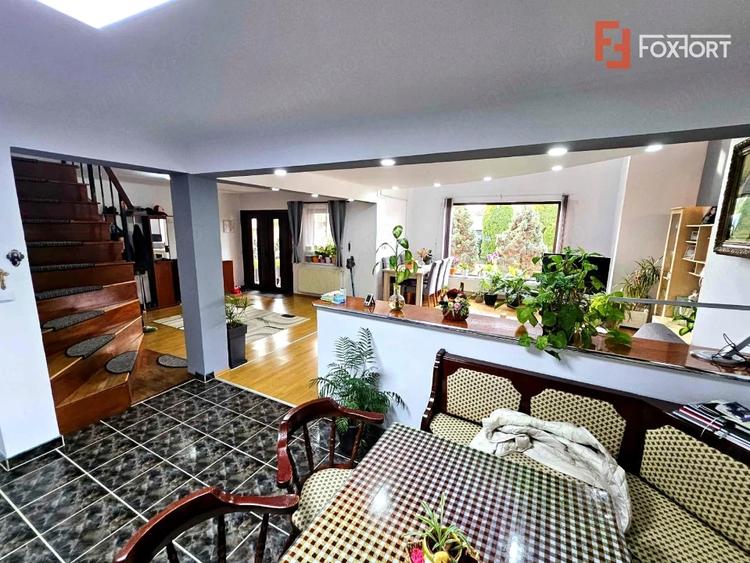 Casă cu 4 camere cu Teren 468 Mp în Central