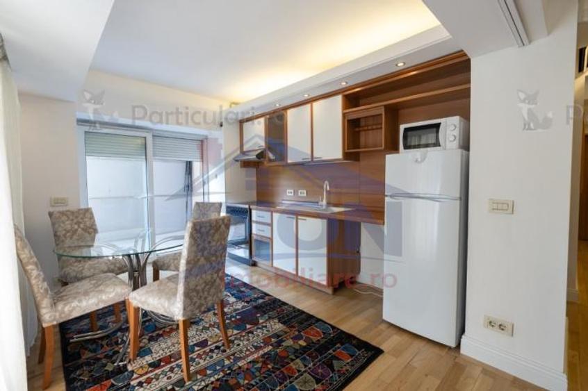 Apartament cu 3 camere semidecomandat în Unirii