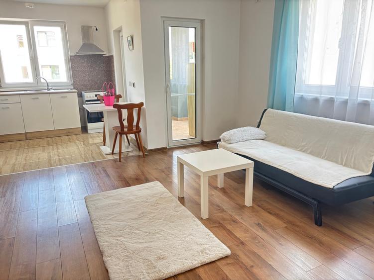 Apartament cu 2 camere semidecomandat în Aradului