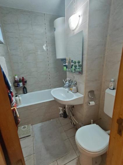 Apartament cu 3 camere decomandat în Ultracentral