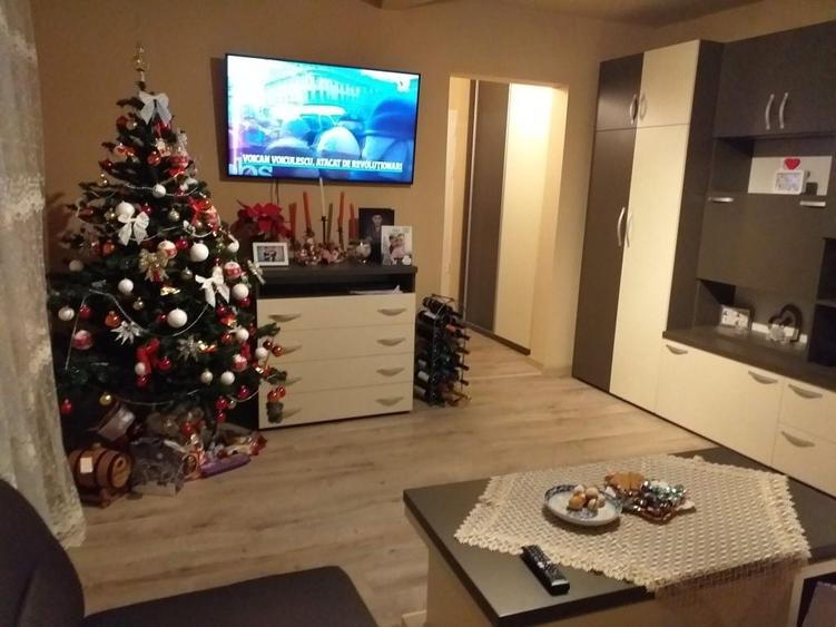 Apartament cu 2 camere semidecomandat în 6 Vânători