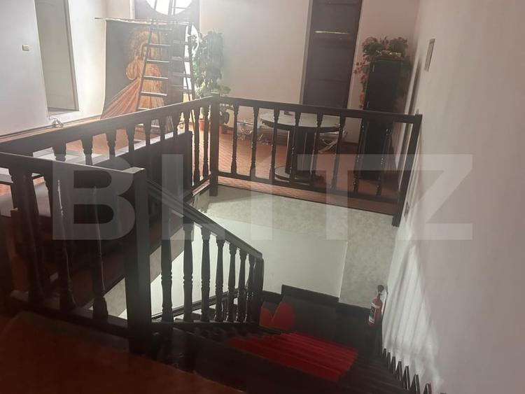 Casă individuală cu 6 camere cu Canalizare în Fabric