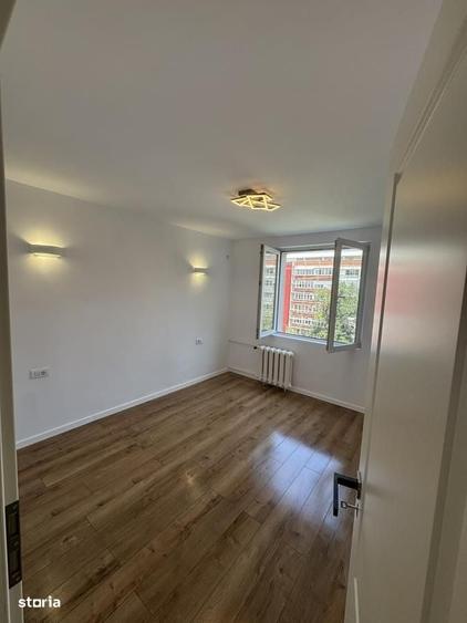 Apartament cu 3 camere decomandat în Ștefan cel Mare