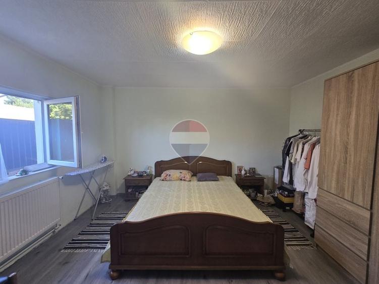 Casă cu 2 camere cu Teren 531 Mp în Central