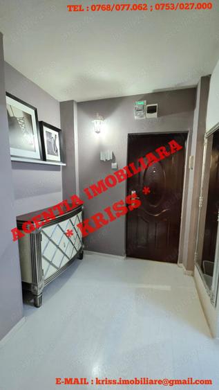 Apartament cu 2 camere semidecomandat în Craiovei