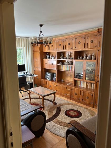 Apartament cu 3 camere decomandat în 9 Mai