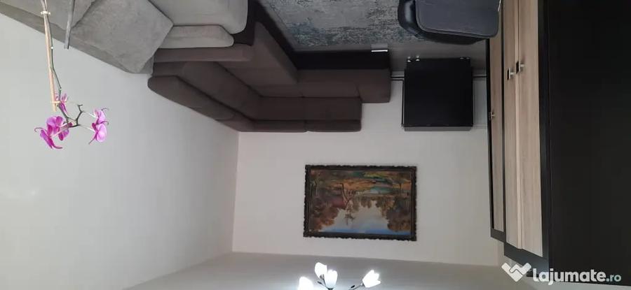 Apartament cu 2 camere decomandat în Răcădău