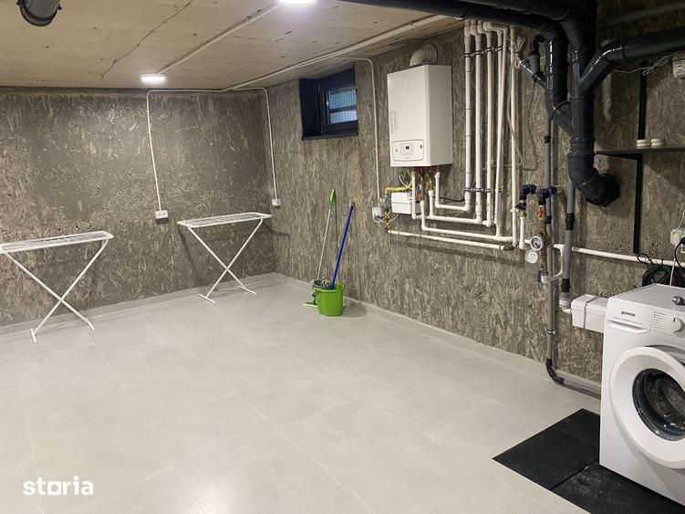 Casă cu 5 camere cu Teren 200 Mp în Andronache