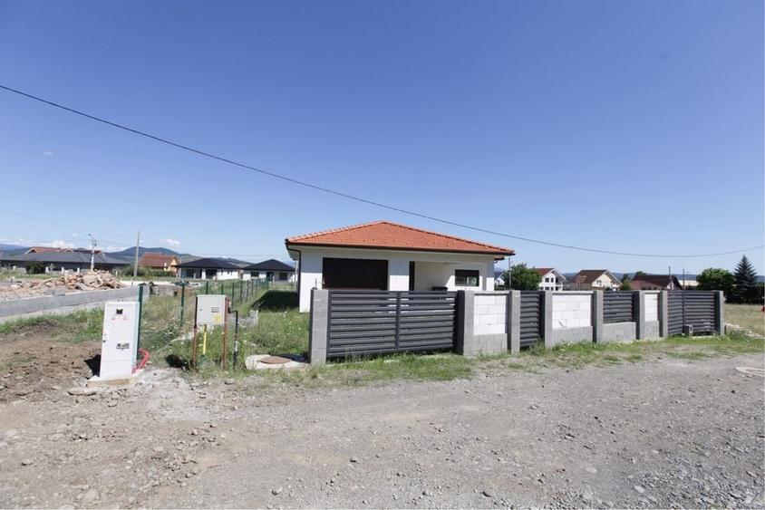 Casă cu 4 camere în Central