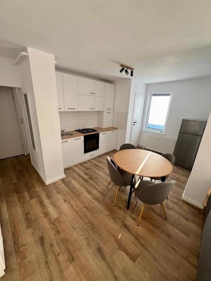 Apartament cu 2 camere decomandat în Pandurilor