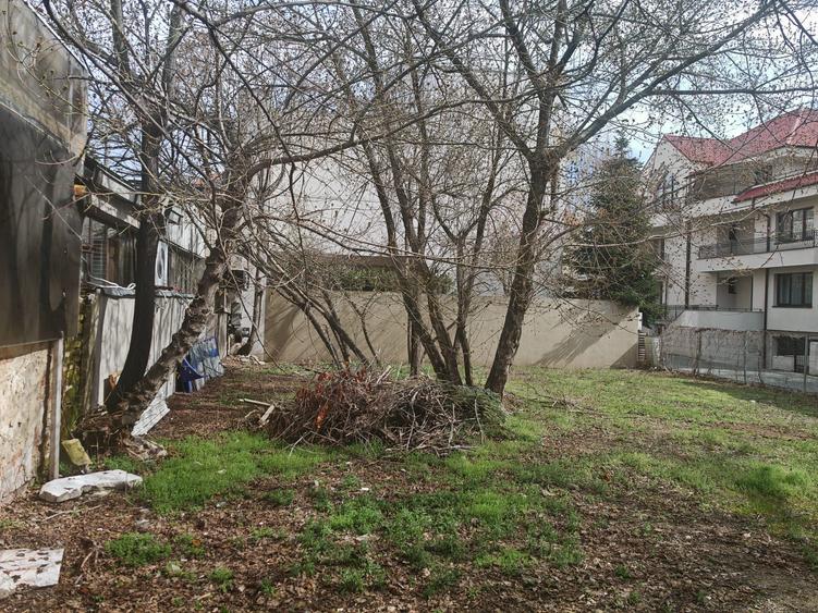 Teren Construcții intravilan de 460 mp, în Clucerului