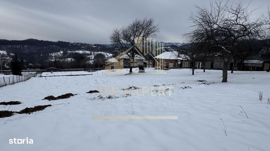 Casă cu 4 camere în Păuleasca
