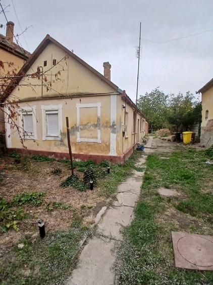 Casă cu 3 camere în Central