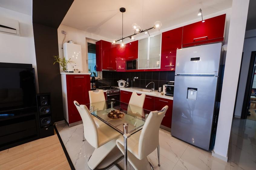 Apartament cu 3 camere decomandat, mobilat în Colentina