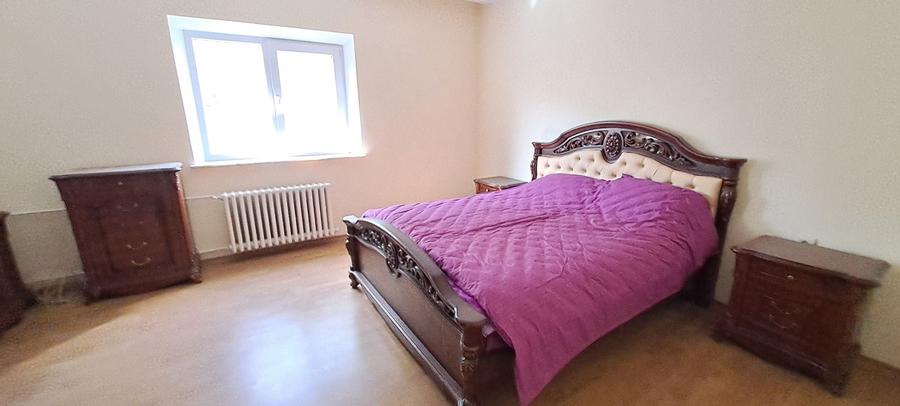 Casă individuală cu 14 camere cu Piscina în Sud-Est