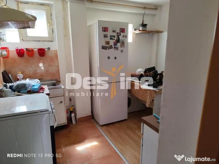 Casă cu 5 camere cu Teren 200 Mp în Sud