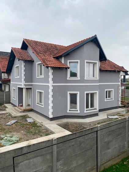 Casă cu 4 camere în Săcălaz