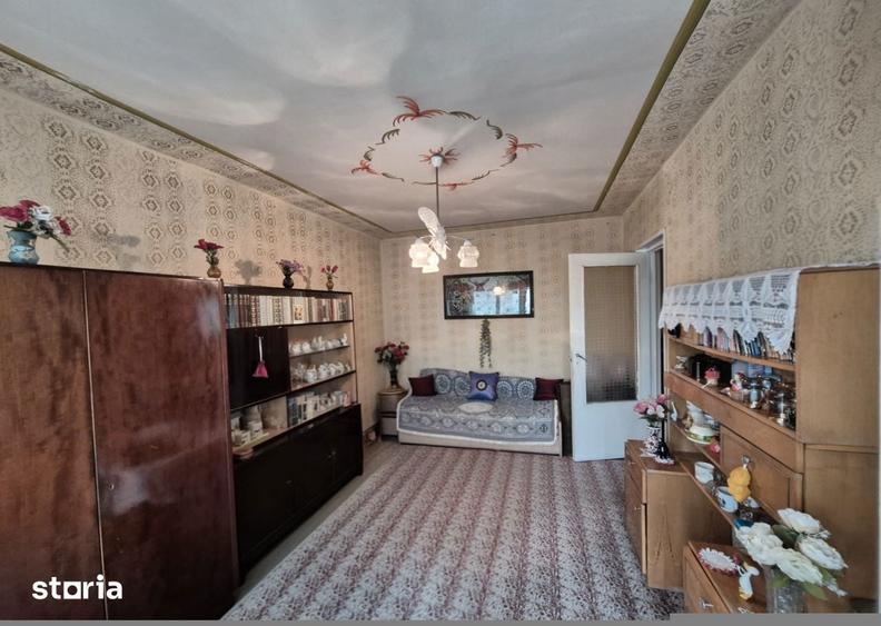 Apartament cu 2 camere decomandat în Central