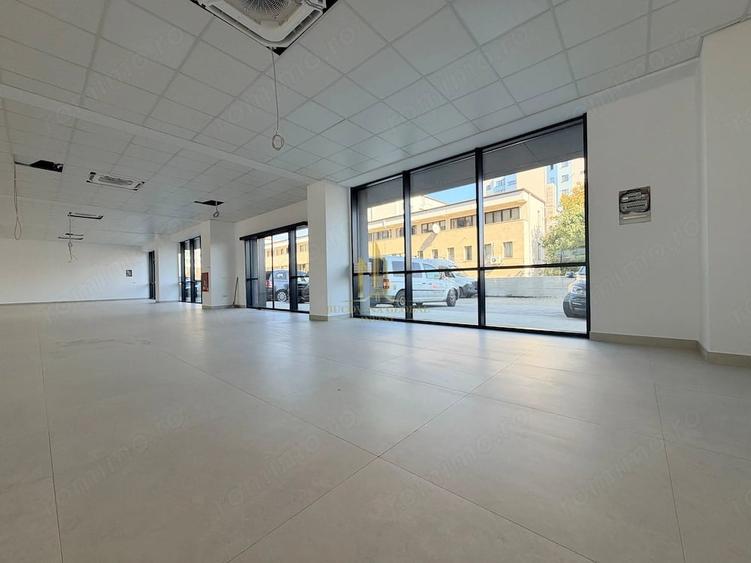 Spațiu comercial, de 325 mp, în Poieni-Suceava