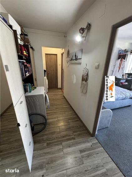 Apartament cu 3 camere decomandat în Cetate