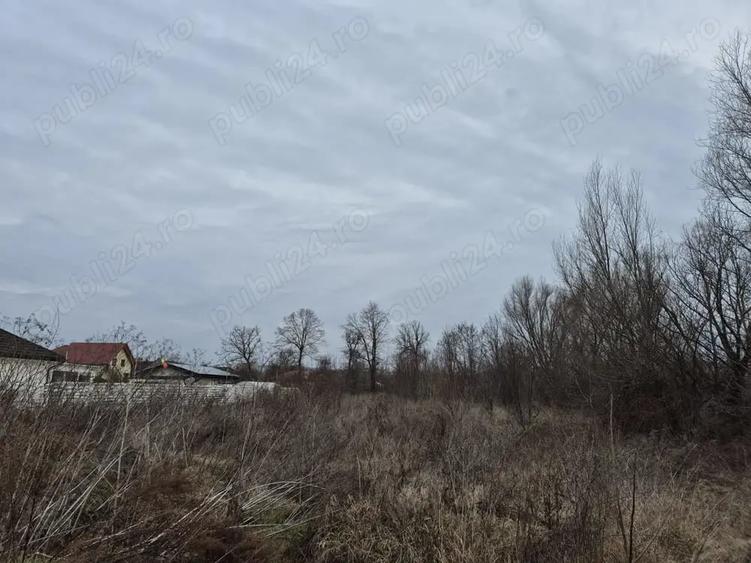 Teren de 1716 mp, în Central