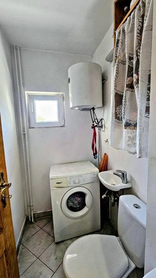 Centrul Civic ,str Toamnei apartament 3 camere cf I dec - 6