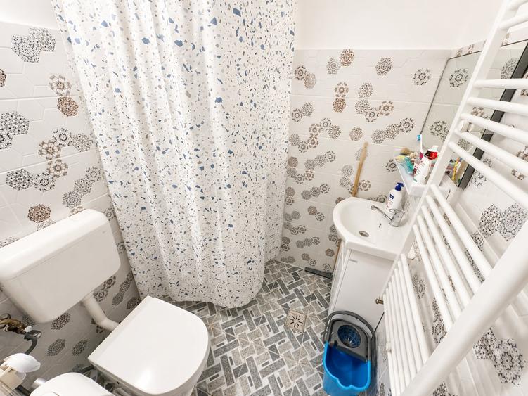 Casă cu 2 camere cu Canalizare în Calea Plevnei