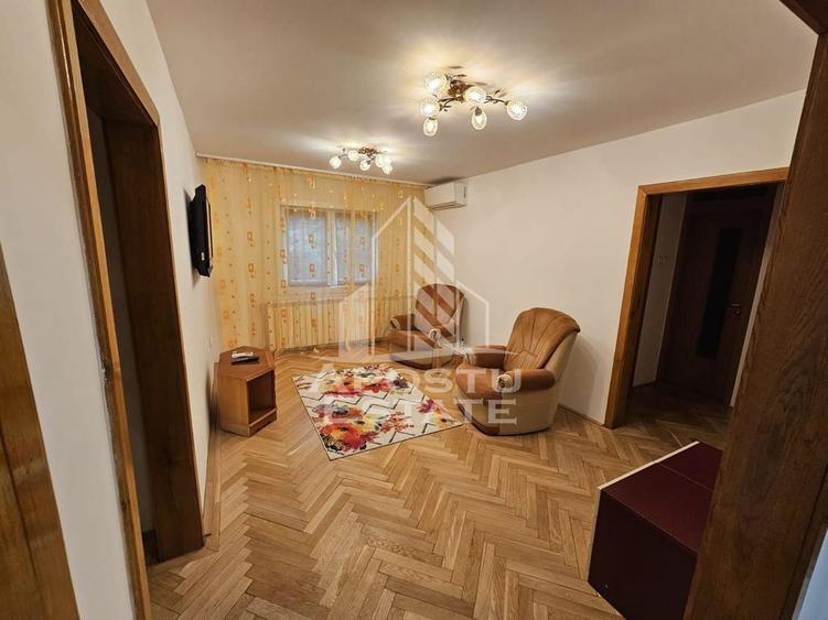 Apartament cu 4 camere decomandat în Complex Studențesc