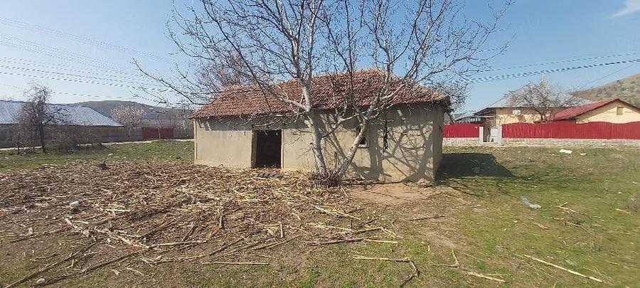 Teren de 1534 mp, în Greci