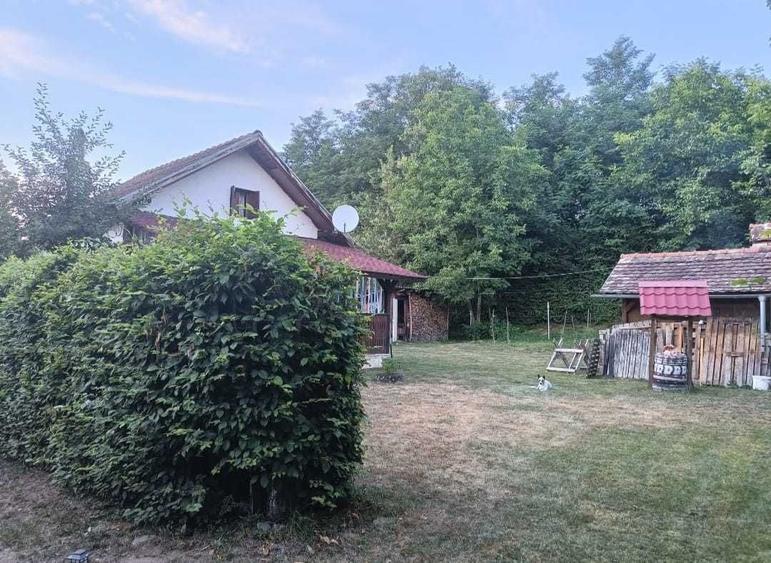 Casă cu 2 camere în Central