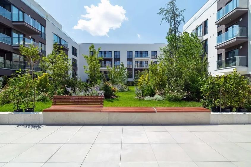 Apartament cu 3 camere decomandat în Moșilor