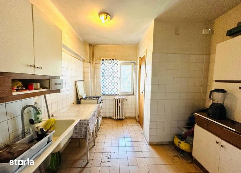 Apartament cu 4 camere decomandat, mobilat în Pantelimon
