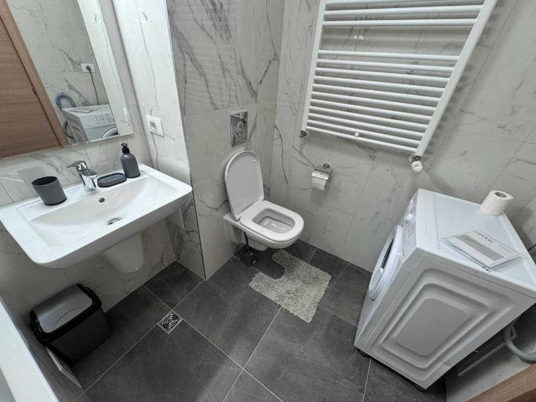 Apartament cu 2 camere nedecomandat în Andrei Mureșanu