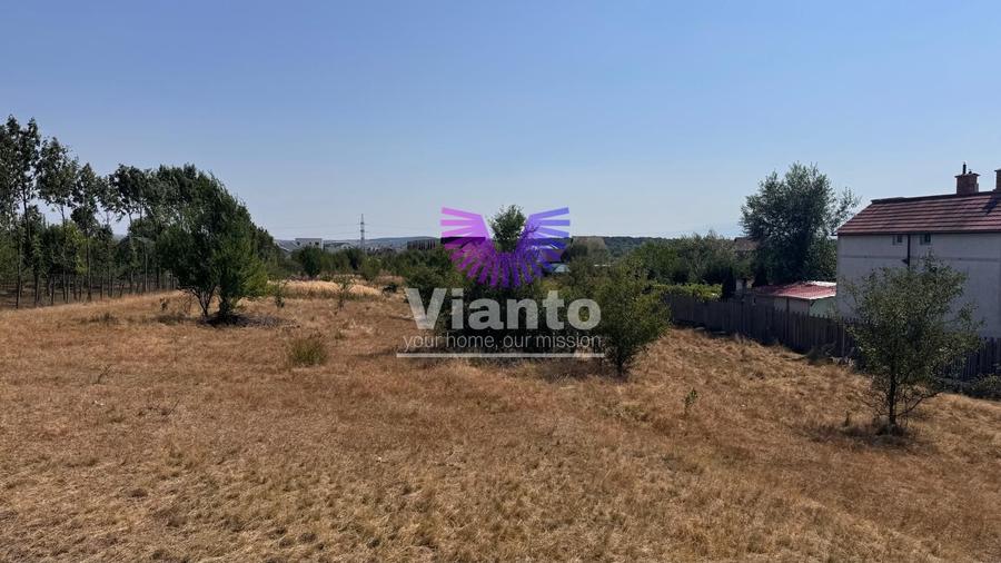 Teren intravilan de 3500 mp, în Sud