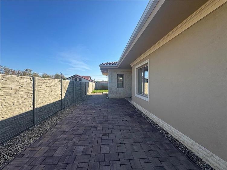 Duplex cu 3 camere cu Teren 320 Mp în Moșnița Nouă