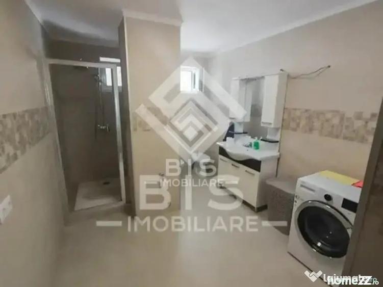 Apartament cu 4 camere decomandat în Independenței