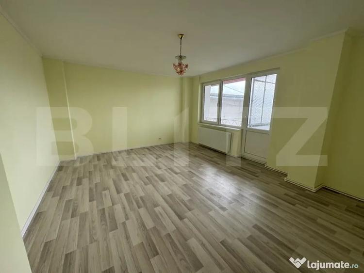 Apartament cu 2 camere decomandat în Gojdu
