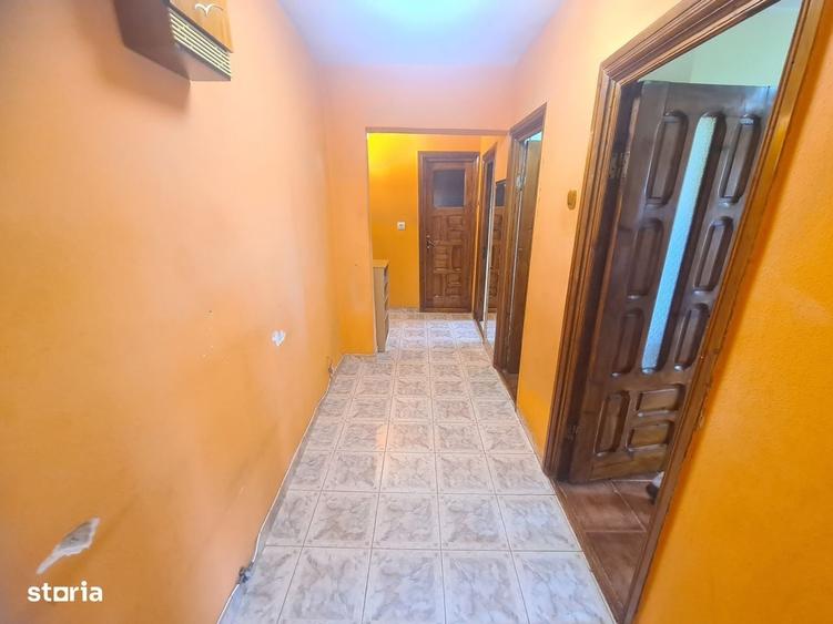 Apartament cu 2 camere decomandat în Energiei