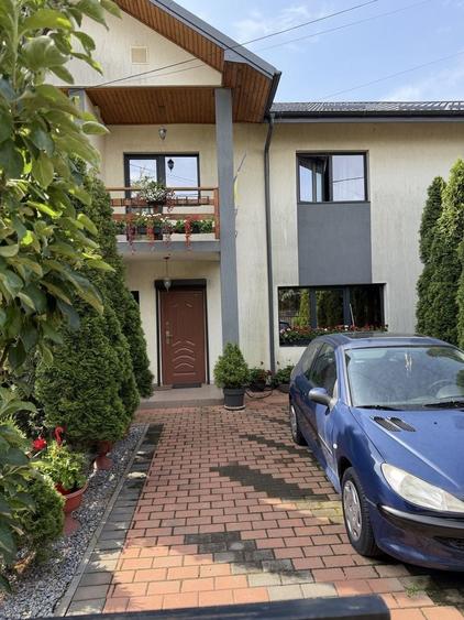 Casă cu 4 camere în Valea Lupului