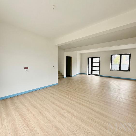 Duplex cu 4 camere cu Canalizare în Dealuri Oradea