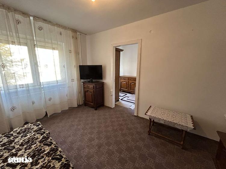 Apartament cu 2 camere semidecomandat în Grădiște