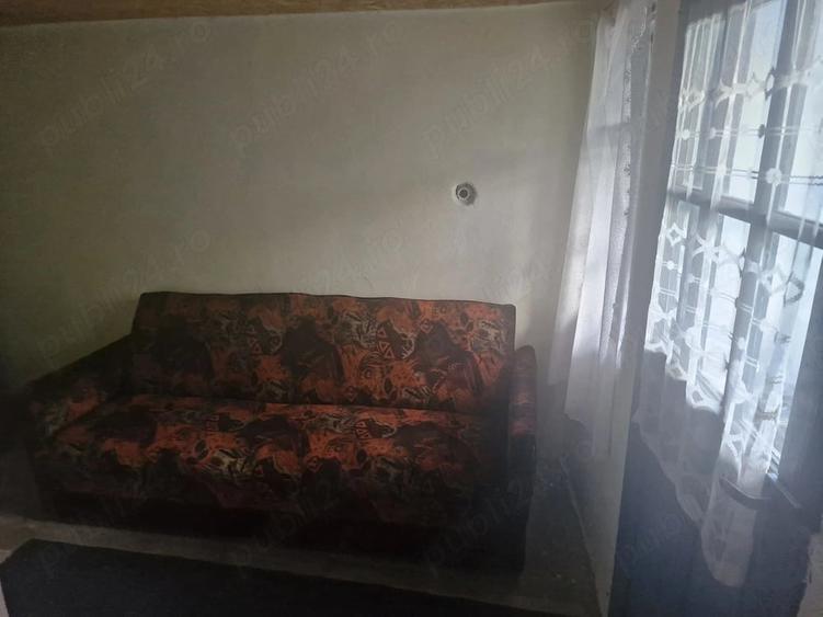 Casă cu 4 camere cu Teren 1900 Mp în Bolovani