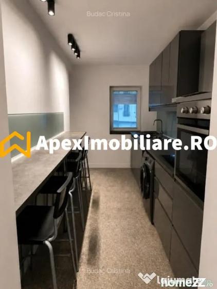 Apartament cu 3 camere semidecomandat în Cotroceni