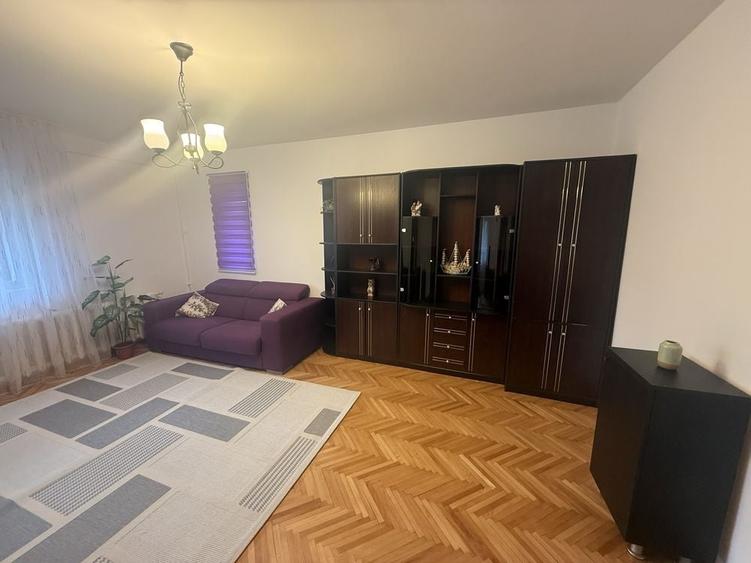 Apartament cu 2 camere decomandat în Arcu