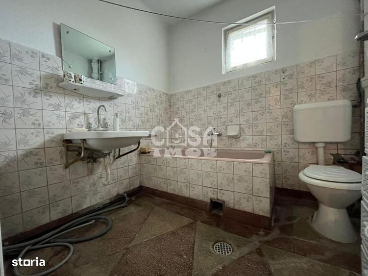 Casă cu 4 camere decomandat în Sud