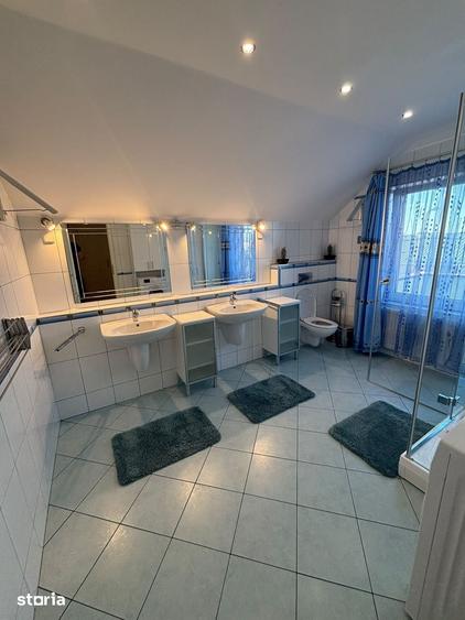 Apartament cu 4 camere în Zorilor