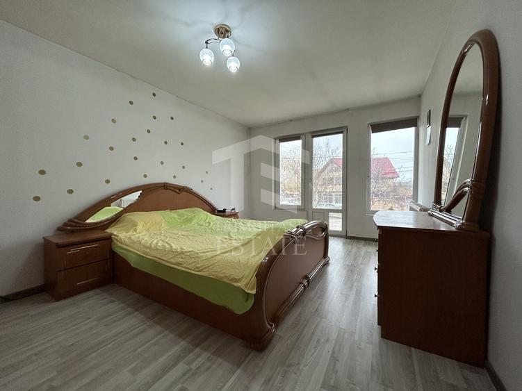 Duplex cu 6 camere cu Canalizare în Central
