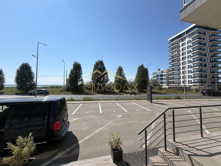 Spațiu comercial, de 192.38999938965 mp, în Nord