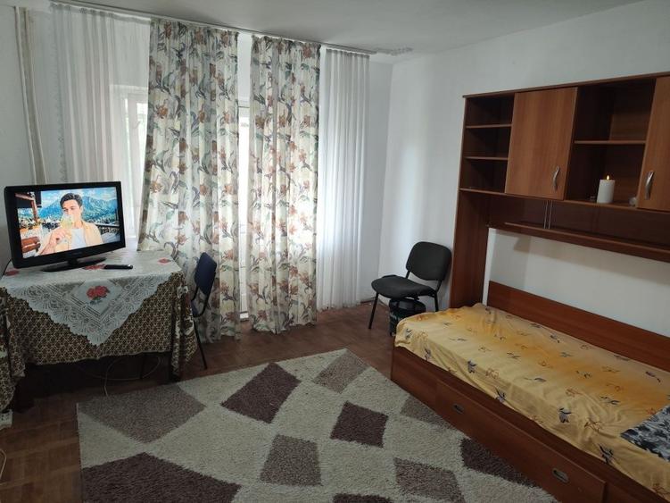 Apartament cu 2 camere decomandat în Buziașului